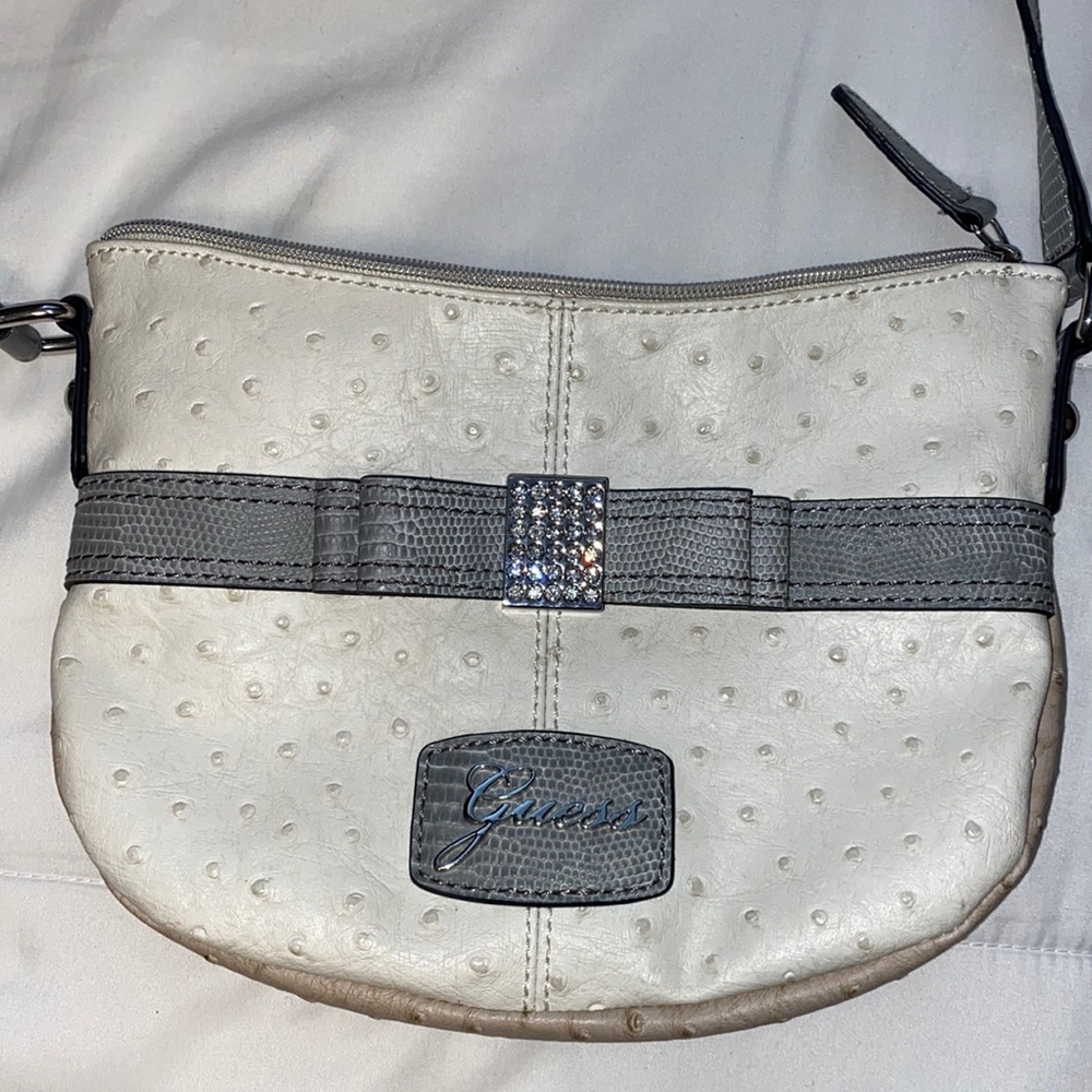 Guess Cross Body purse